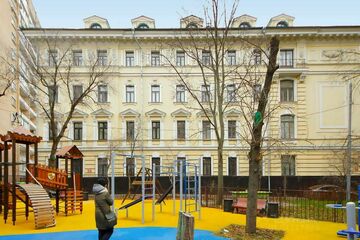 Офис, 5883 м², 1/5 эт.