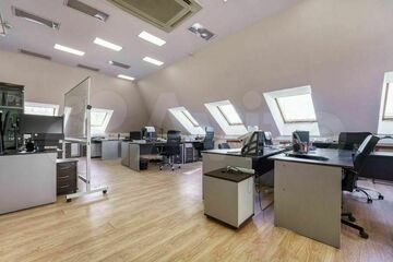 Отдельно стоящее здание, 396 м²