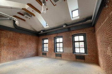Помещение своб.назн., 400 м², 2/2 эт.