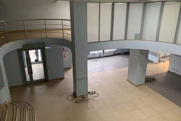 Помещение своб.назн., 493,9 м², 1/7 эт.