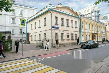 Отдельно стоящее здание, 199 м²