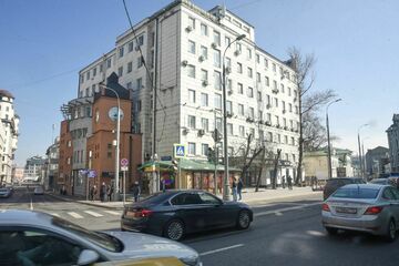 Помещение своб.назн., 371 м², 1/3 эт.