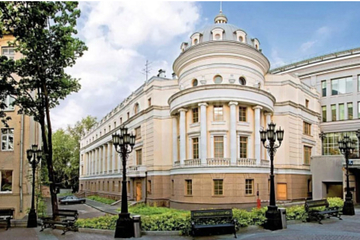 Отдельно стоящее здание, 6364 м²