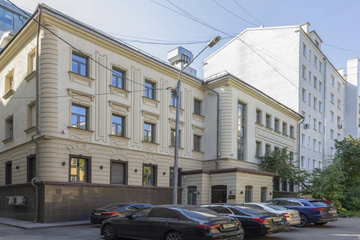 Отдельно стоящее здание, 740 м²