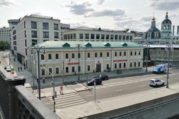 Отдельно стоящее здание, 870 м²