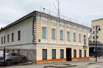 Отдельно стоящее здание, 1081 м²