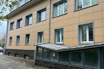 Отдельно стоящее здание, 1258 м²