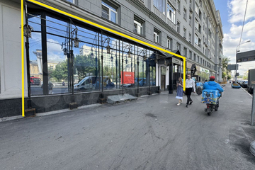 Помещение своб.назн., 403 м², 1/8 эт.