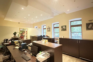 Офис, 381 м², 1/3 эт.