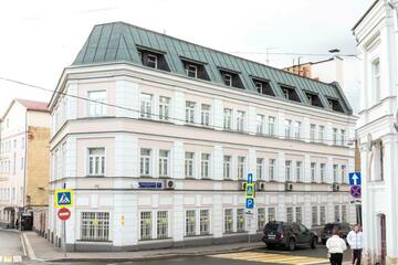 Отдельно стоящее здание, 1740 м²