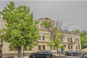Отдельно стоящее здание, 970 м²