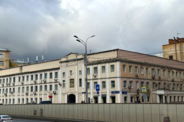 Помещение своб.назн., 530 м², 1/3 эт.