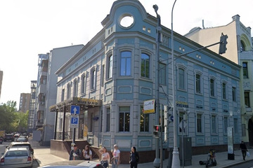 Отдельно стоящее здание, 1089 м²