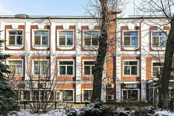 Отдельно стоящее здание, 970 м²