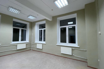 Помещение своб.назн., 285 м², 3/4 эт.