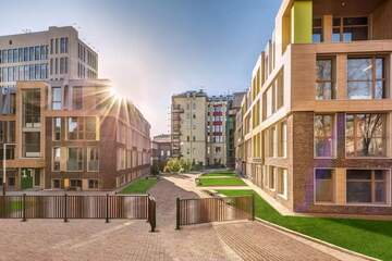Помещение своб.назн., 170 м², 1/6 эт.